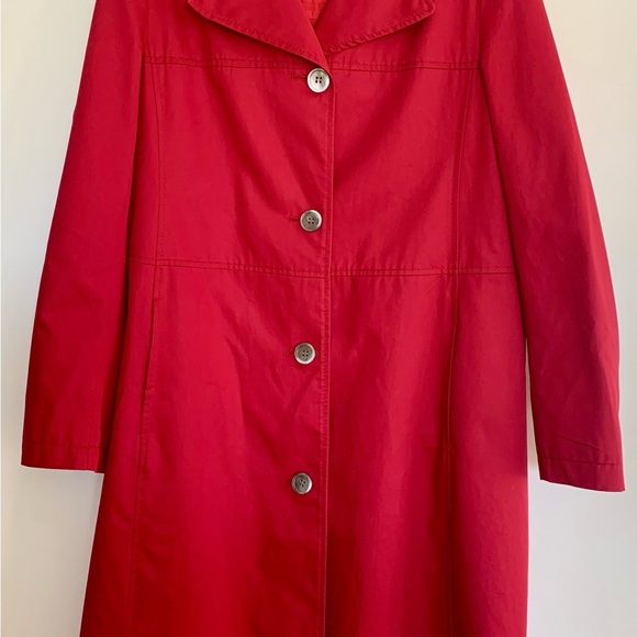 Burberry Red Trench Coat with Monochromatic Red Plaid Lining ❤️ - Picture 2 of 9